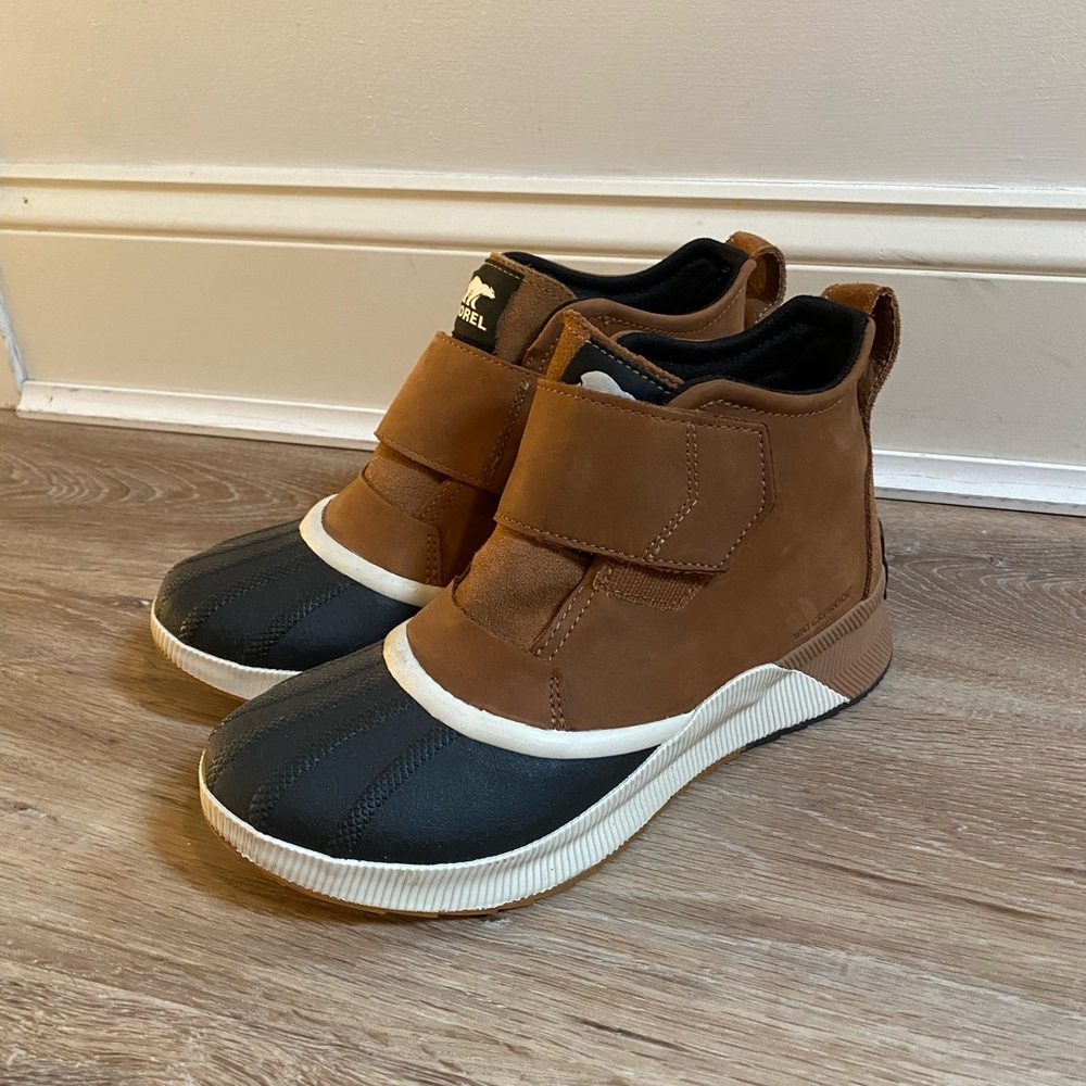 Sorel Brown and Black Ankle Boots with Waterproof Toe Cap